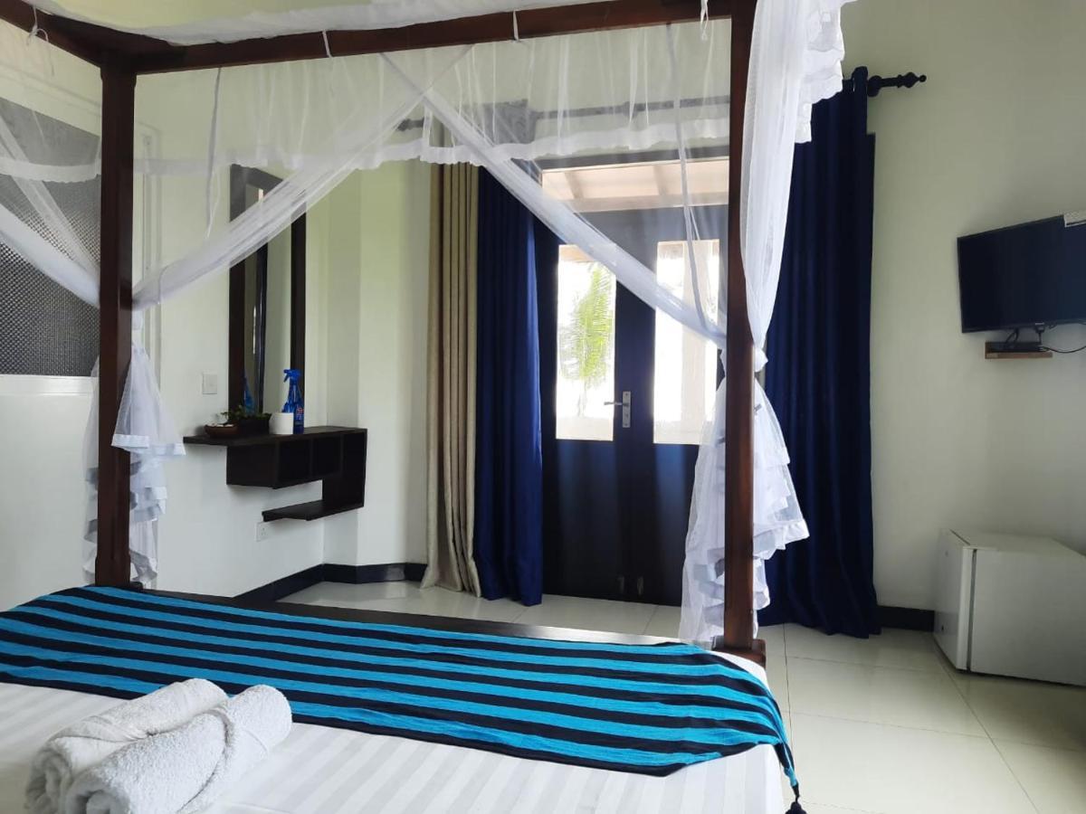 Ashen'S Beach House Bussa Buitenkant foto