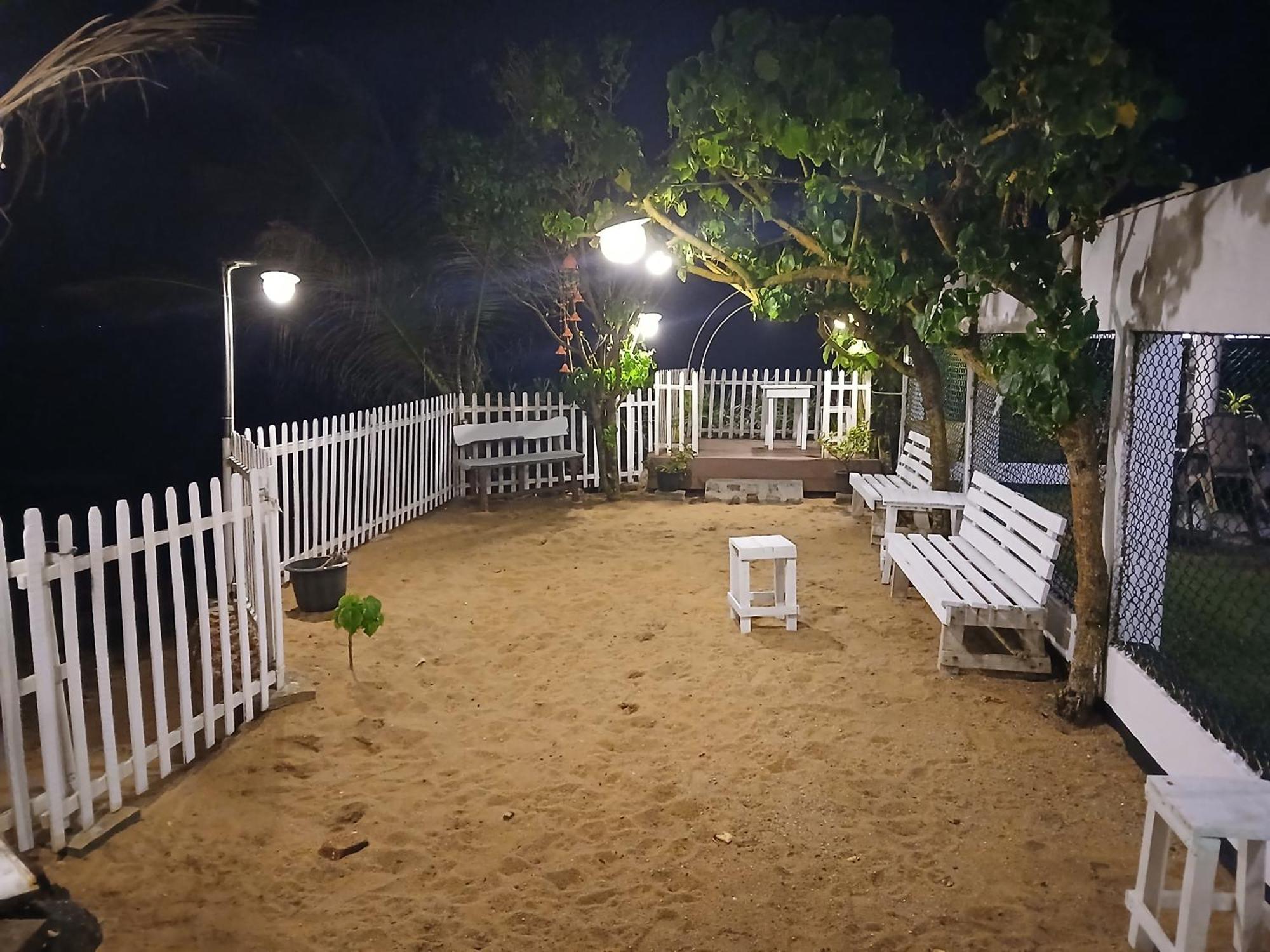 Ashen'S Beach House Bussa Buitenkant foto